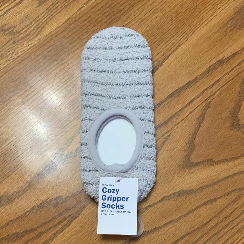 Old Navy Gray Cozy Gripper Socks